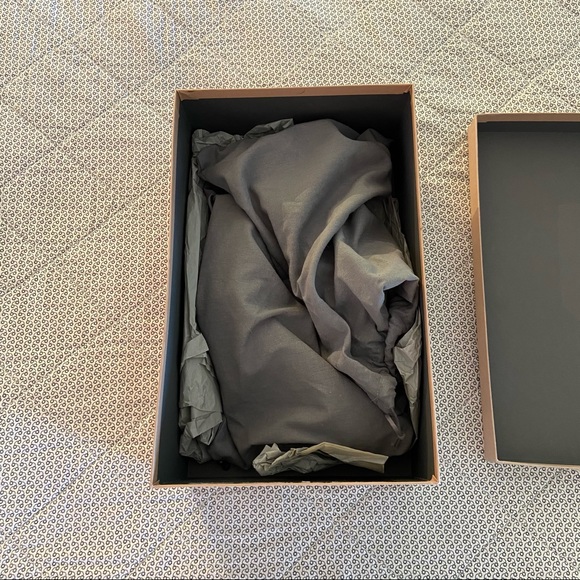 MIU MIU PUMPS, Size 7 - Picture 9 of 11